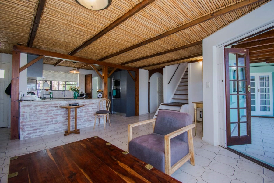 4 Bedroom Property for Sale in Mountainside Western Cape